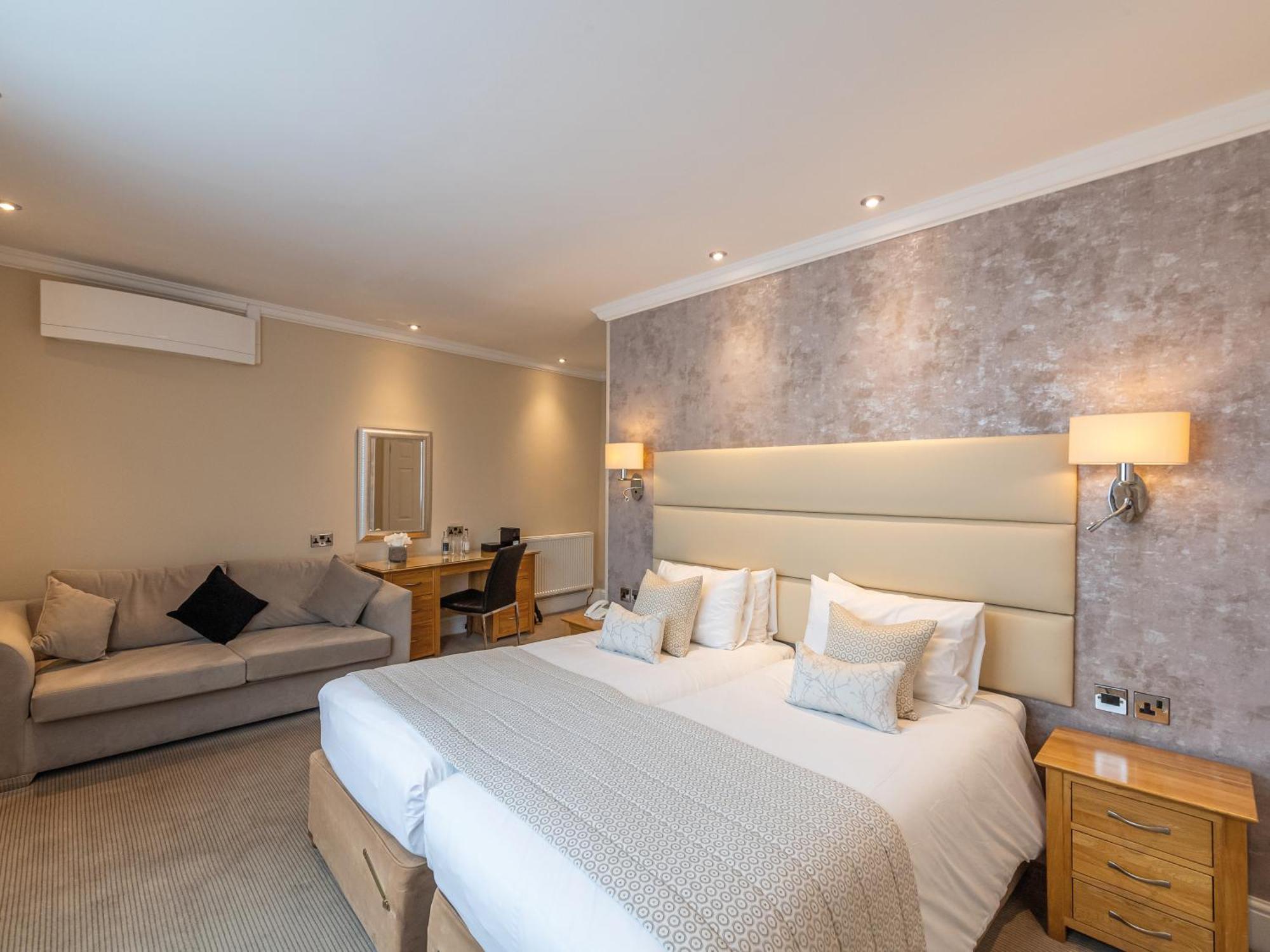 The Royal & Fortescue Hotel Barnstaple Bagian luar foto